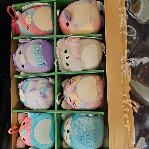 Original SquishMallows Holiday Tie Dye Set Of 8 New in Box - Picture 16 of 16